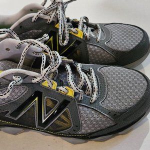 New Balance 750v3 Mens 8.5 D Tennis Shoes Athletic Grey Memory Foam VG Yellow